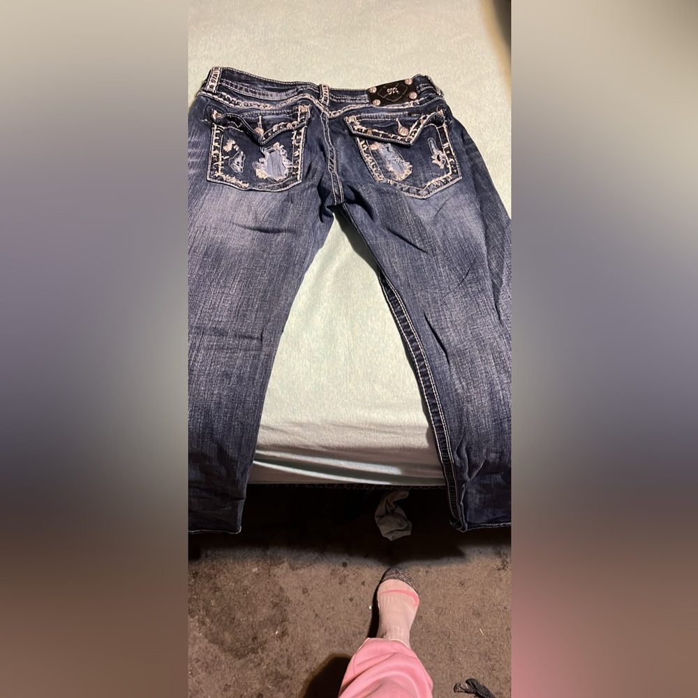 Clothes - Picture 3 of 9